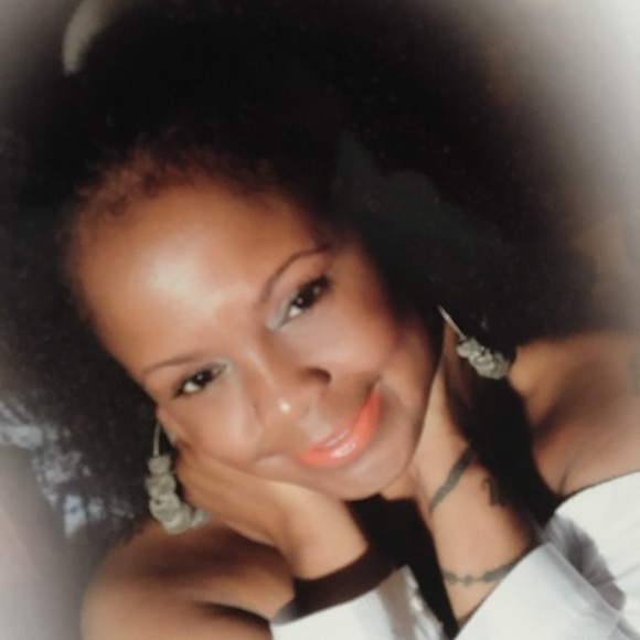 Meet your Posher, Mary - Picture 1 of 1